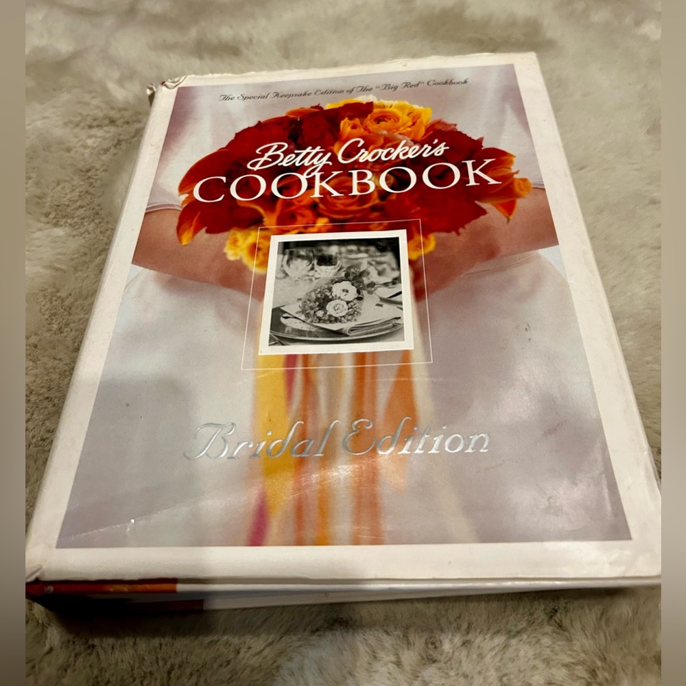Betty Crocker's Cookbook Vintage Bridal Edition